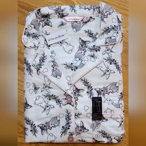 NWT la Vie en Rose two piece flannel pajama set - bunny mistletoe, size medium